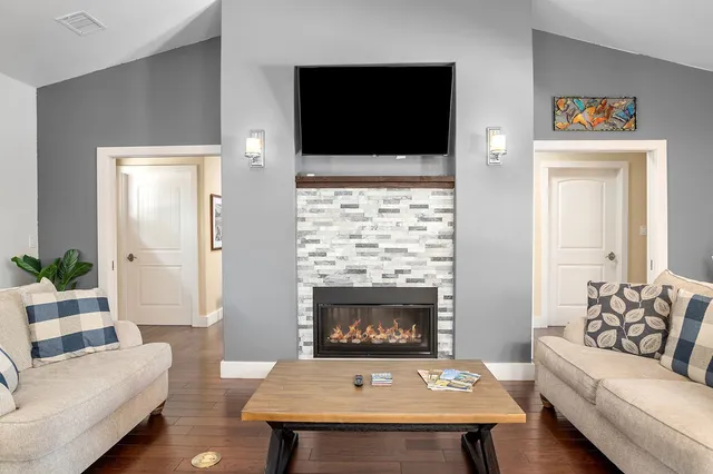 $899,995 | 13326 Trautwein Road, Austin, TX 78737