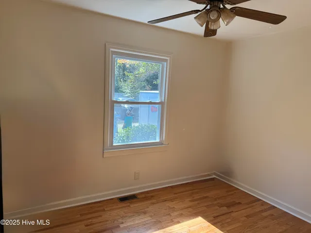 $299,900 | 121 Laurel Drive, Wilmington, NC 28401