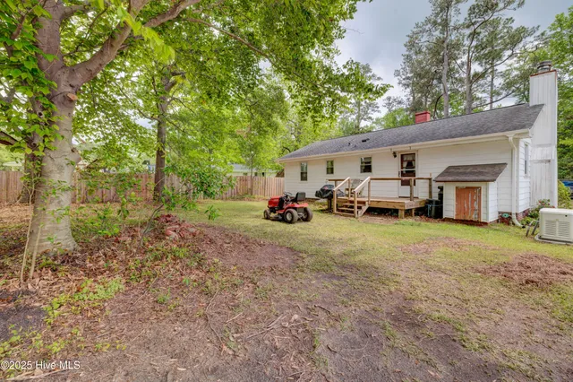 $299,900 | 121 Laurel Drive, Wilmington, NC 28401