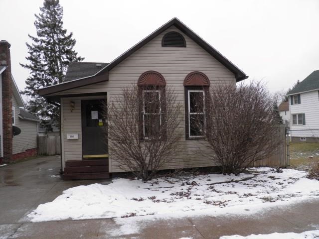 647 Locust Place Clinton, IA 52732 - Photo 1 of 9 Gallery Image 1