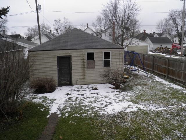 647 Locust Place Clinton, IA 52732 - Photo 9 of 9 Gallery Image 9