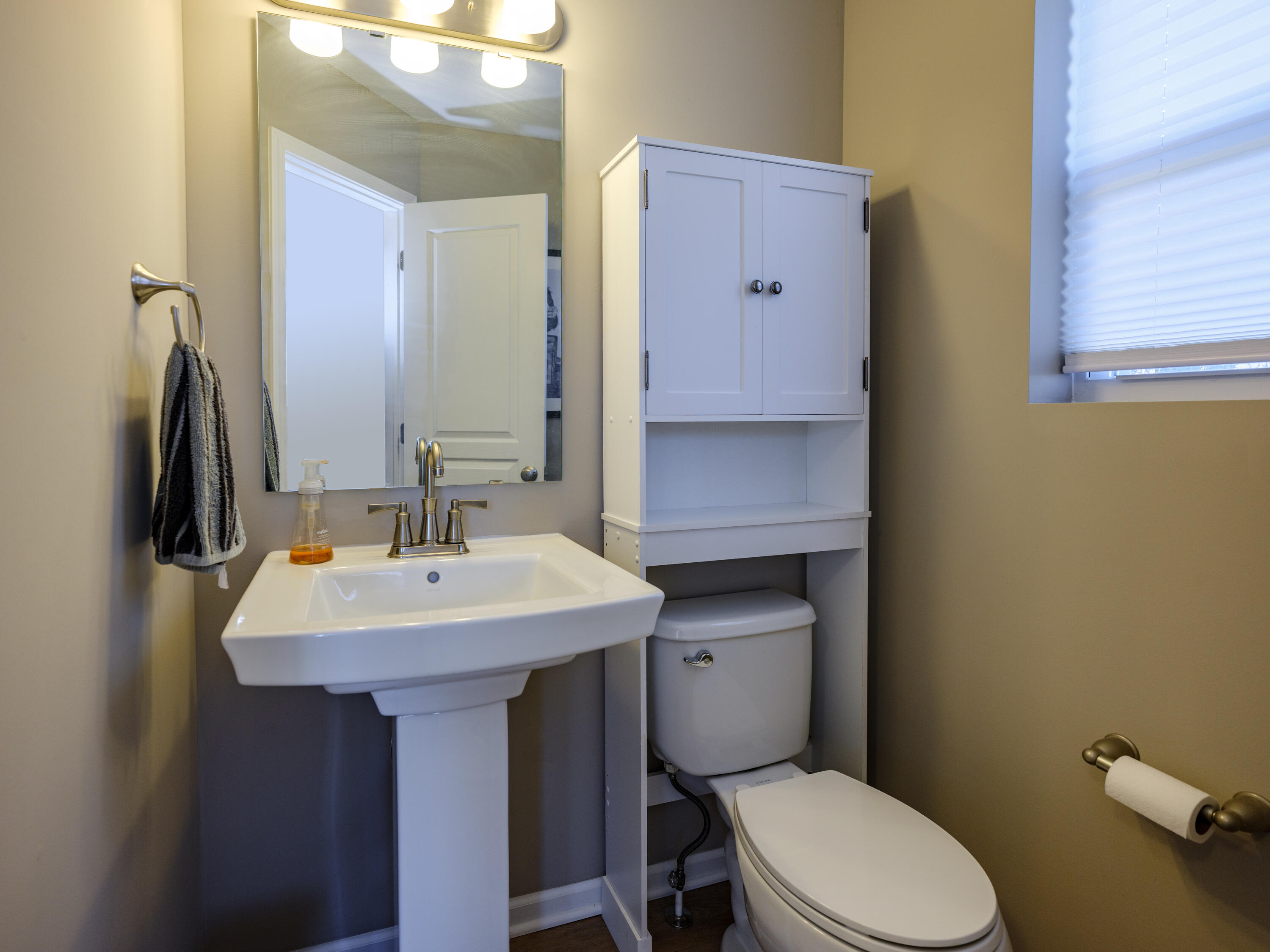 14604 Portage Road Vicksburg, MI 49097 - Photo 9 of 27 14604 Portage Rd-115 half bath - Copy