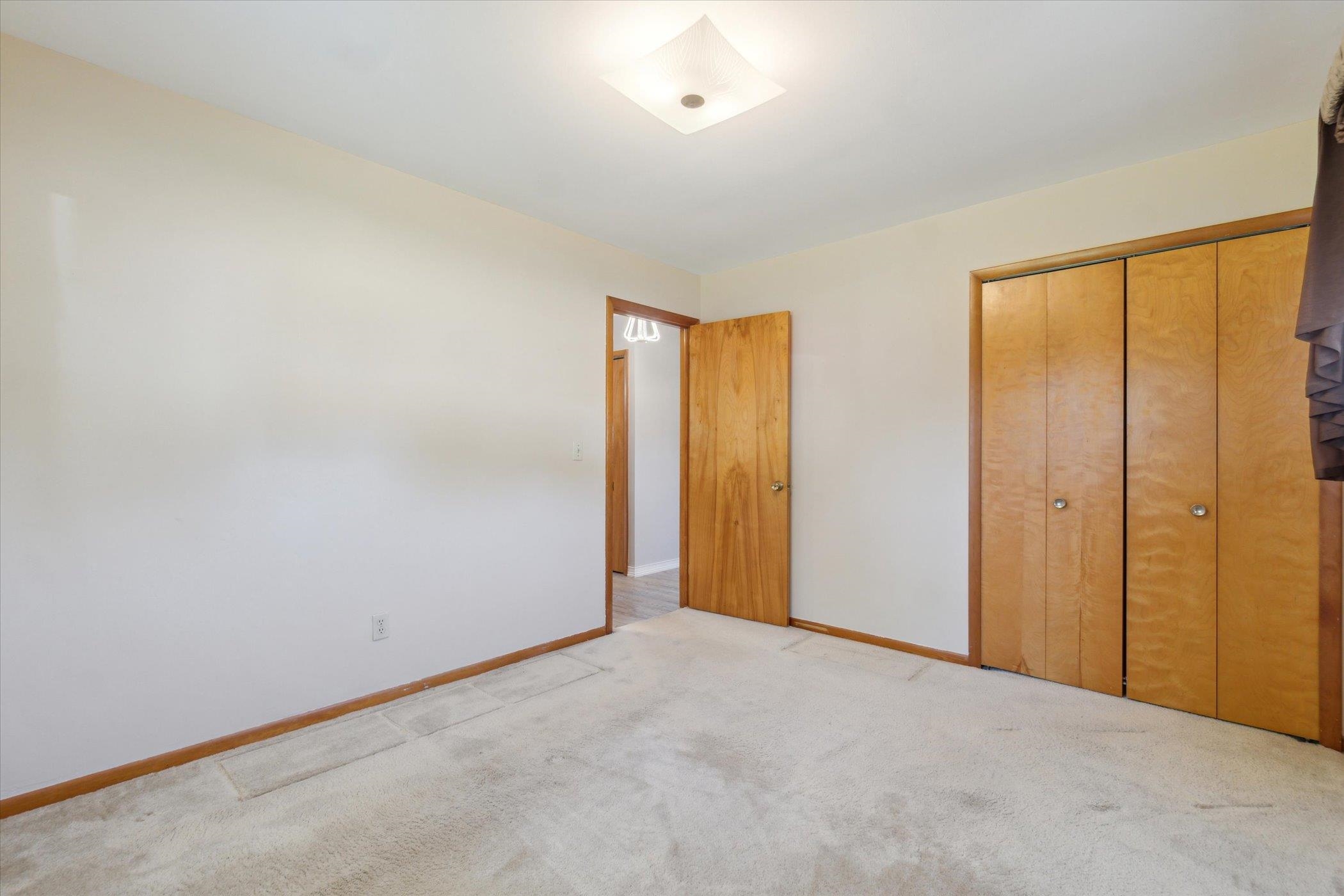 178 West Henderson Road Owosso, MI 48867 - Photo 24 of 71 50174559-55d266fa-76d0-4b91-8329-535aeef68fff.JPG