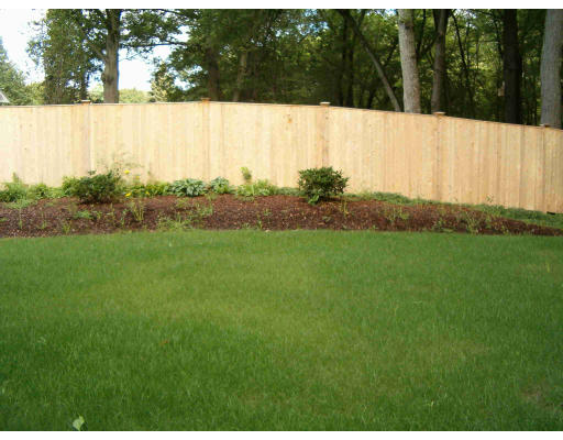 11 Lander Road Lynnfield, MA 01940 - Photo 3 of 6 Gallery Image 3