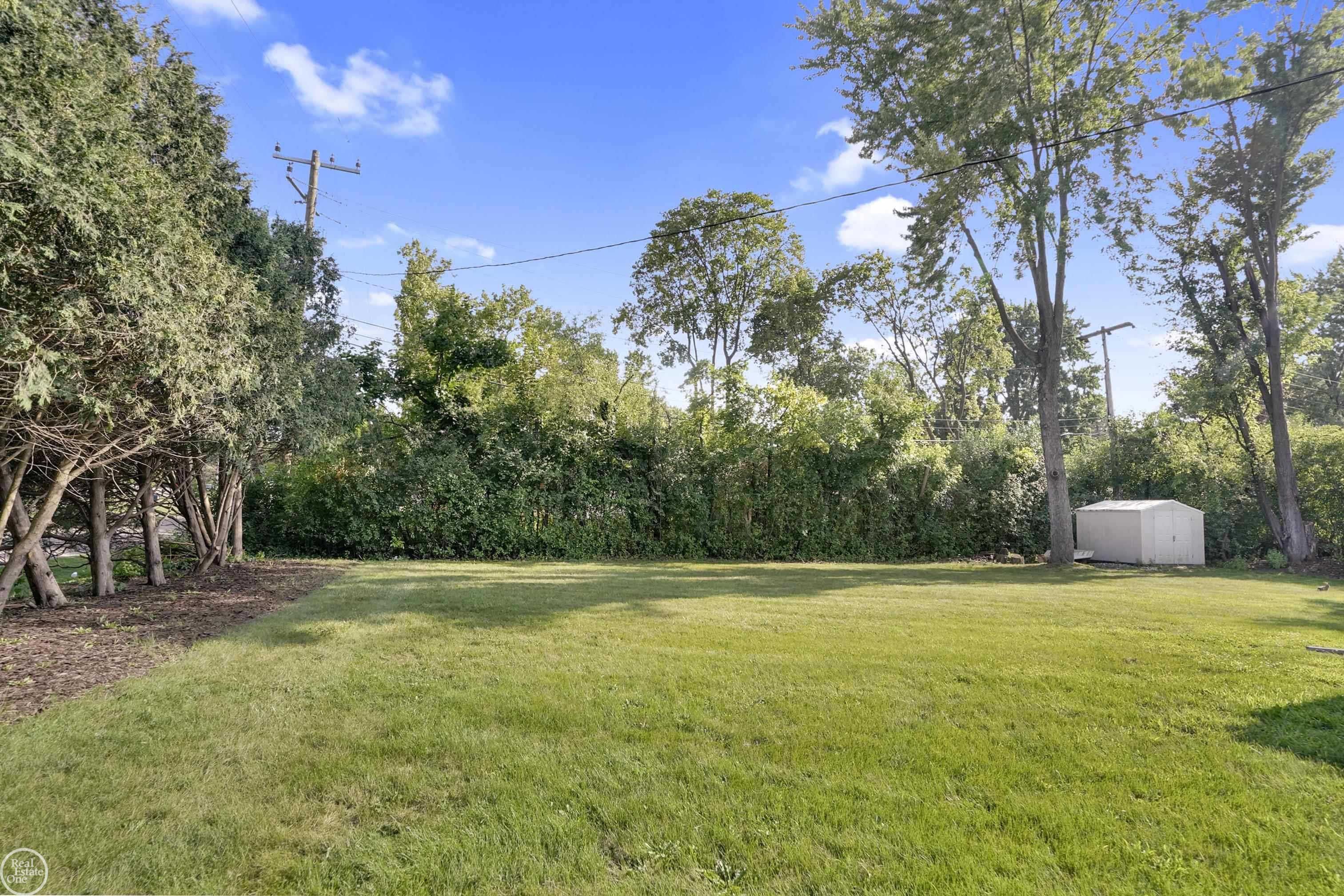 31701 West 13 Mile Road Farmington Hills, MI 48334 - Photo 6 of 29
