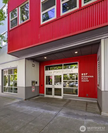 $375,000 | 827 Hiawatha Place South, Unit 515, Seattle, WA 98144