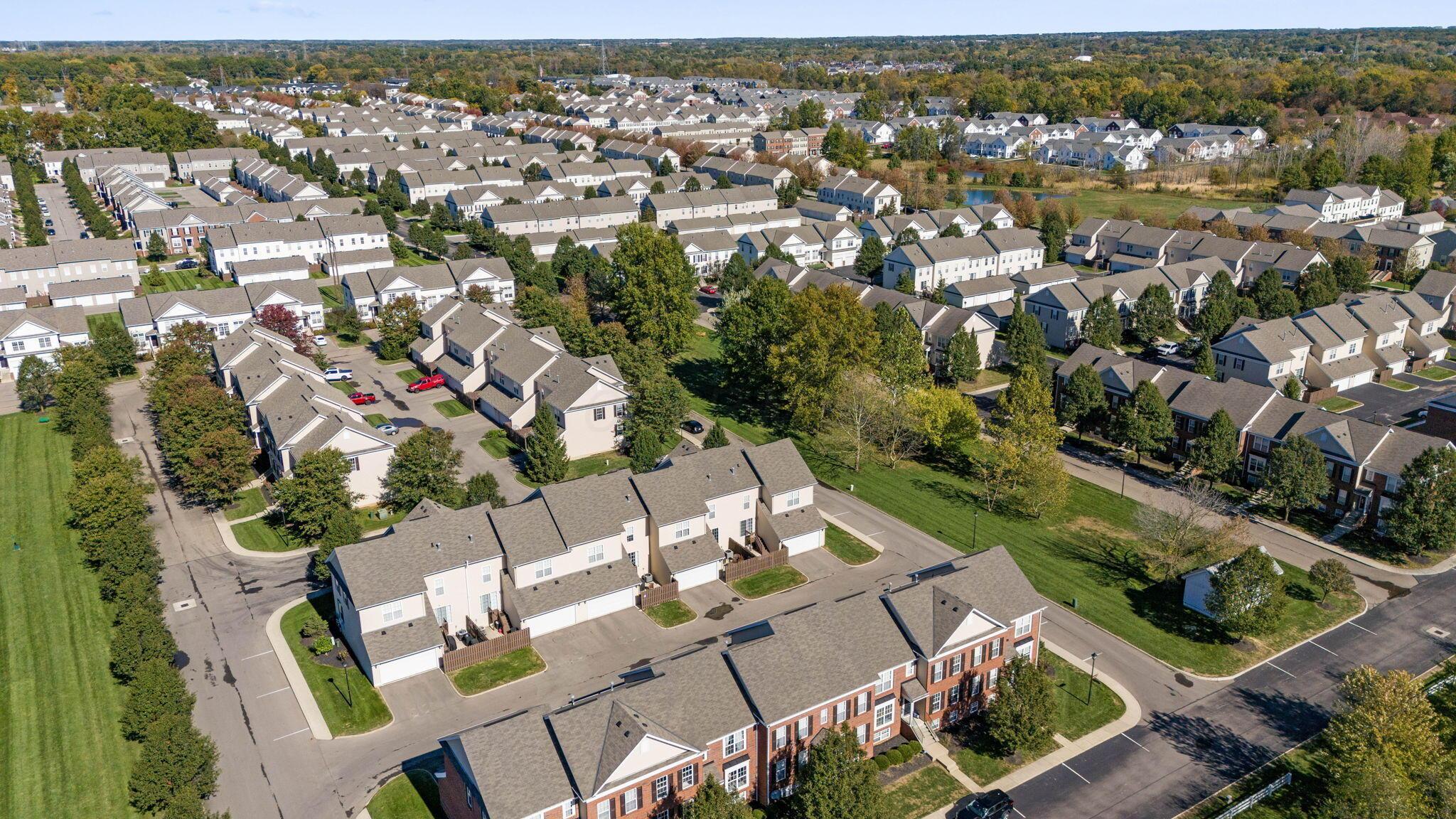 6263 Wagtail Road, Unit 13 Columbus, OH 43230 - Photo 61 of 70 91-web-or-mls-DJI_20251021131443_0509_D