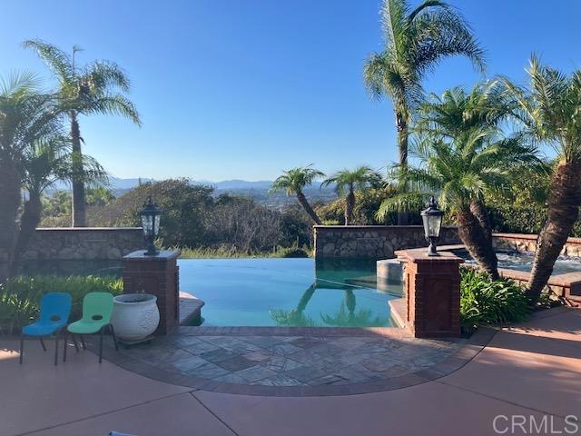 30893 Villa Toscana Road Bonsall, CA 92003 - Photo 5 of 11 Gallery Image 5