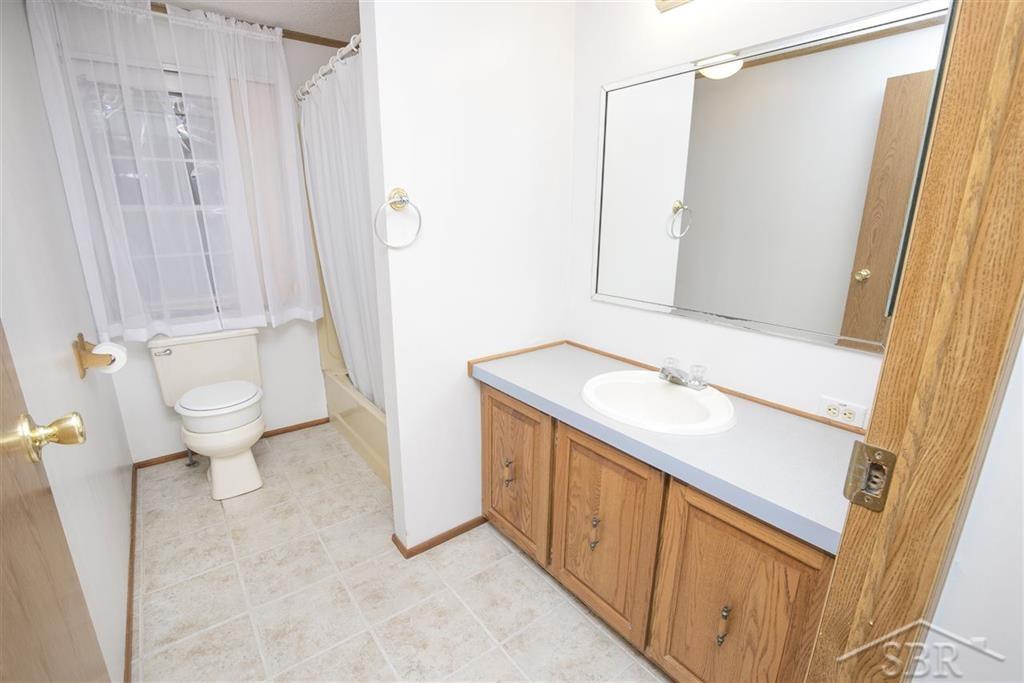 1610 Maple Point Road Beaverton, MI 48612 - Photo 17 of 21 31362324-16.JPG