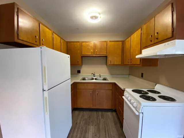 $825 | 1101 North College Avenue, Bloomington, IN 47404