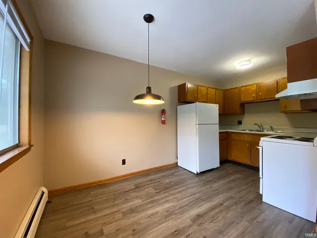 $825 | 1101 North College Avenue, Bloomington, IN 47404