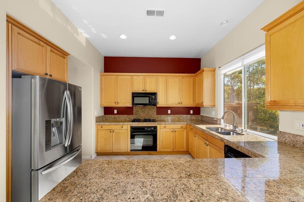 4175 Misty Ridge San Diego, CA 92130 - Photo 10 of 24