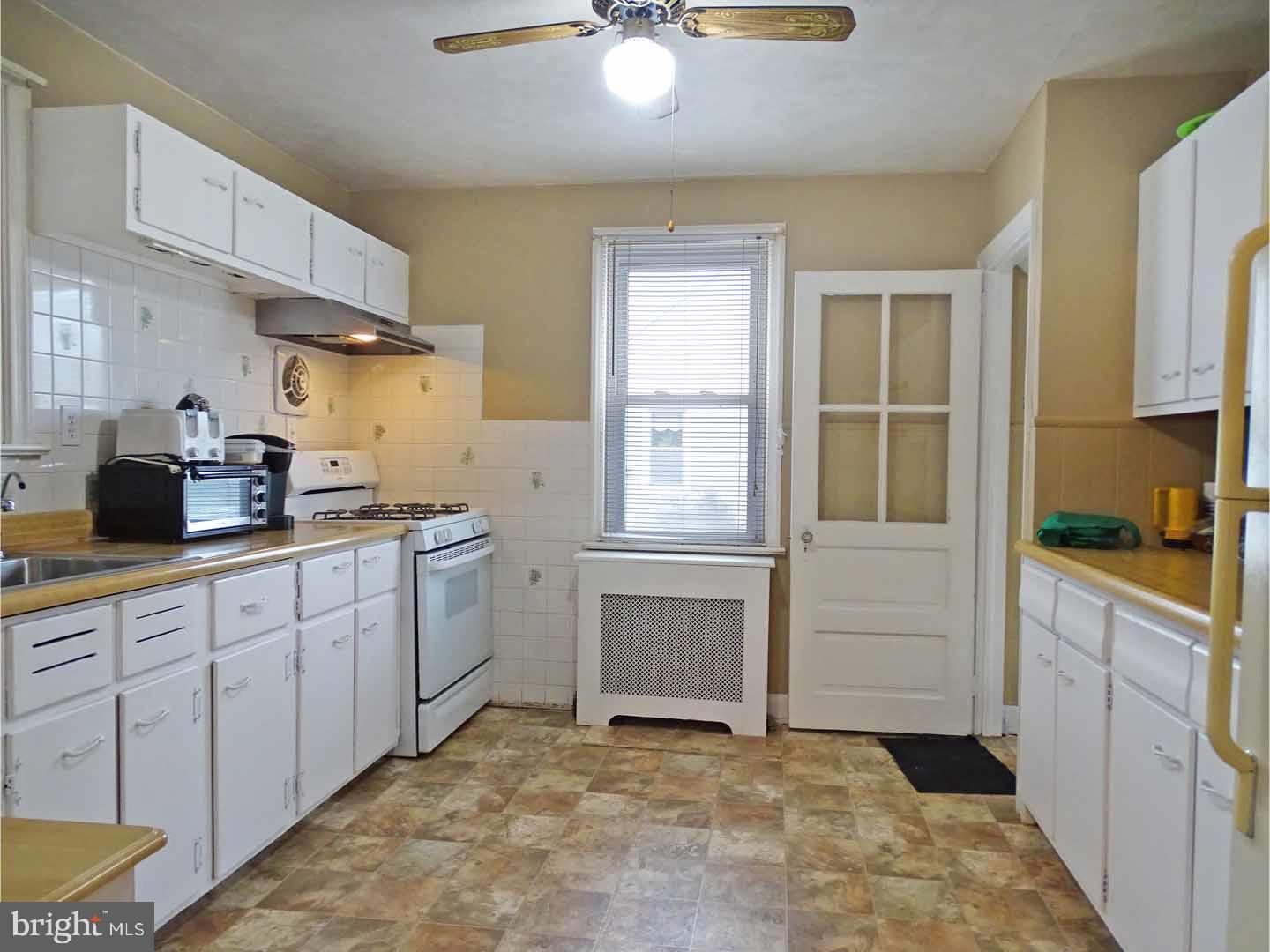 32 Norwyn Road Hatboro, PA 19040 - Photo 9 of 20