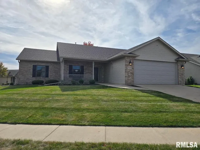$3,200 | 2625 East 56th Court, Davenport, IA 52807