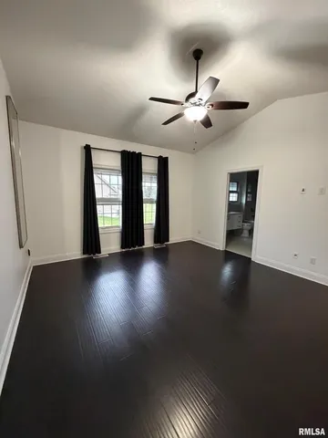 $3,200 | 2625 East 56th Court, Davenport, IA 52807