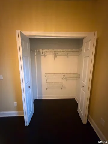 $3,200 | 2625 East 56th Court, Davenport, IA 52807