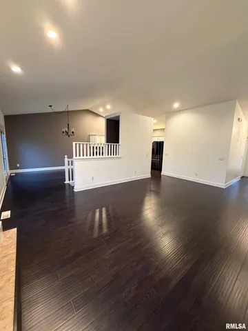 $3,200 | 2625 East 56th Court, Davenport, IA 52807