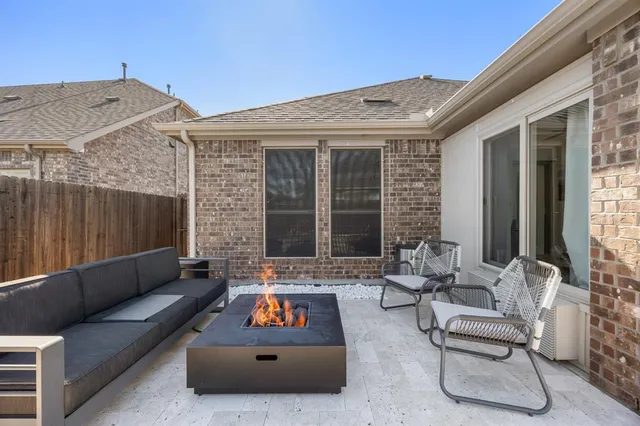 $450,000 | 11101 Blaze Street, Aubrey, TX 76227