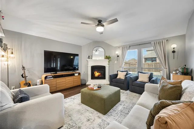 $450,000 | 11101 Blaze Street, Aubrey, TX 76227