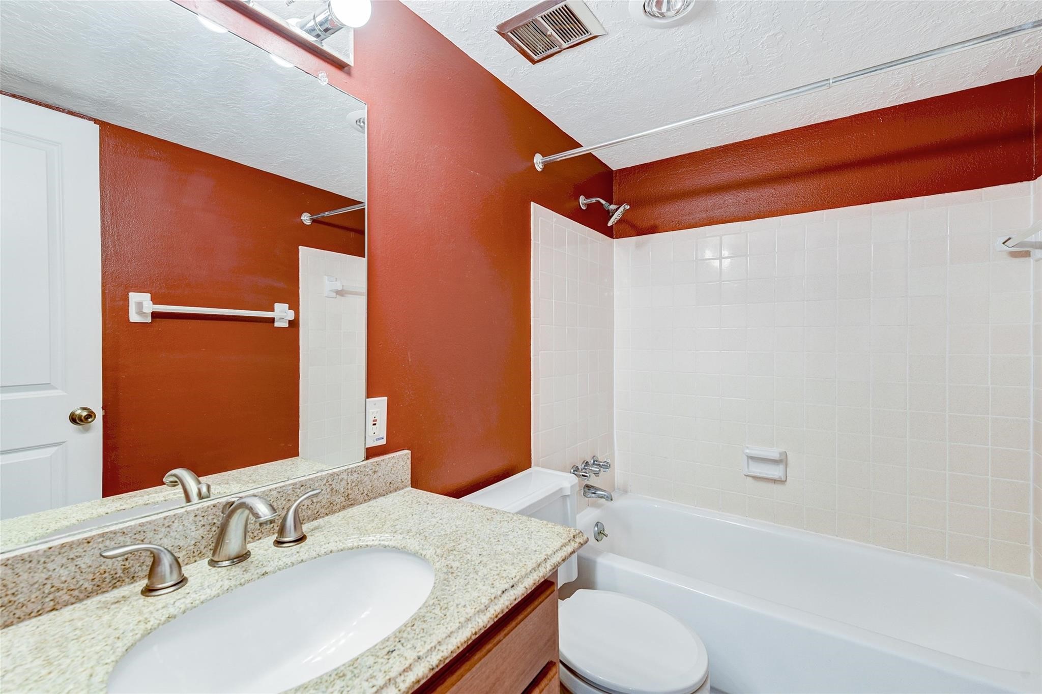 3224 Timmons Lane, Unit 166 Houston, TX 77027 - Photo 17 of 20