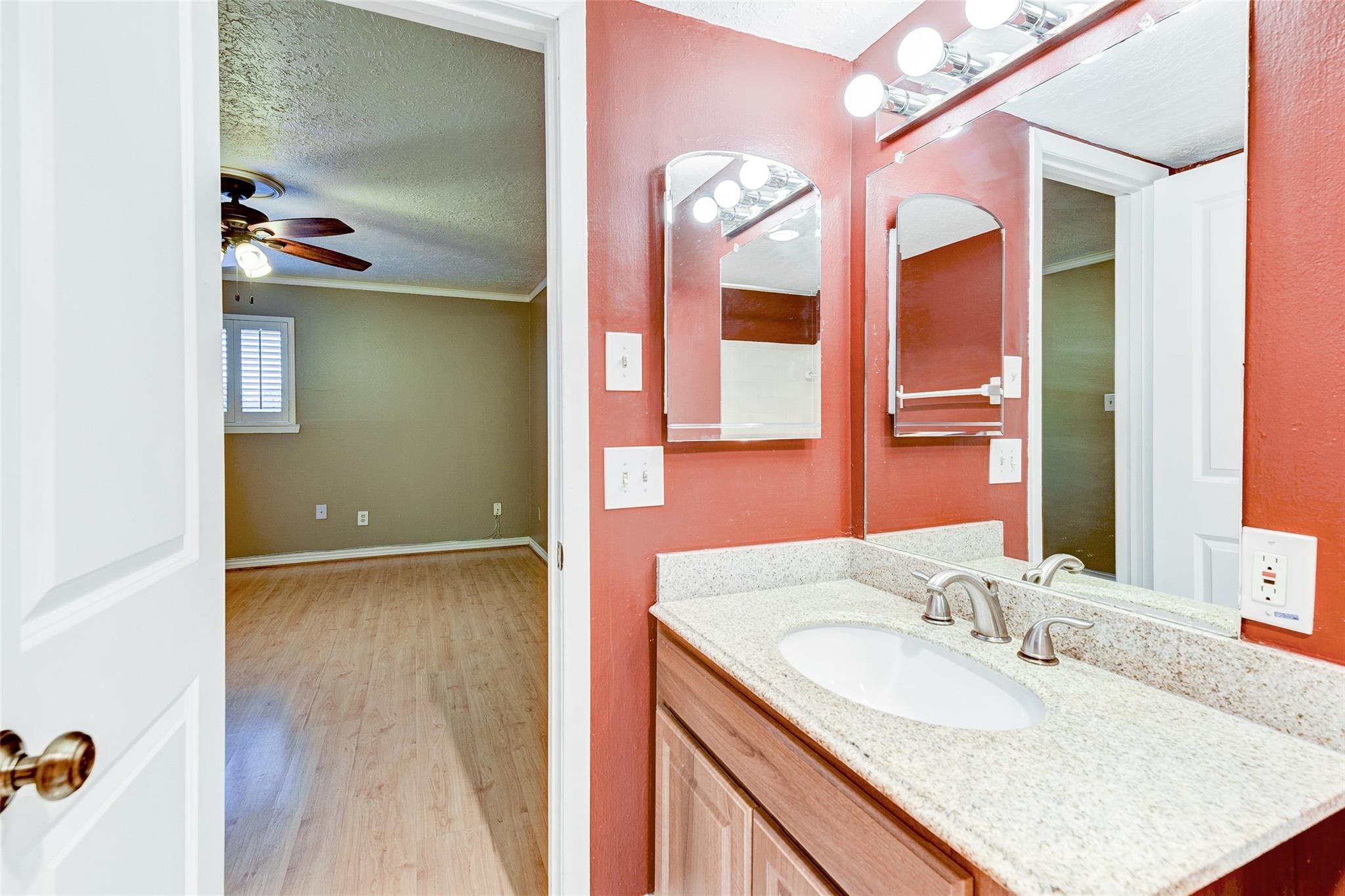 3224 Timmons Lane, Unit 166 Houston, TX 77027 - Photo 18 of 20
