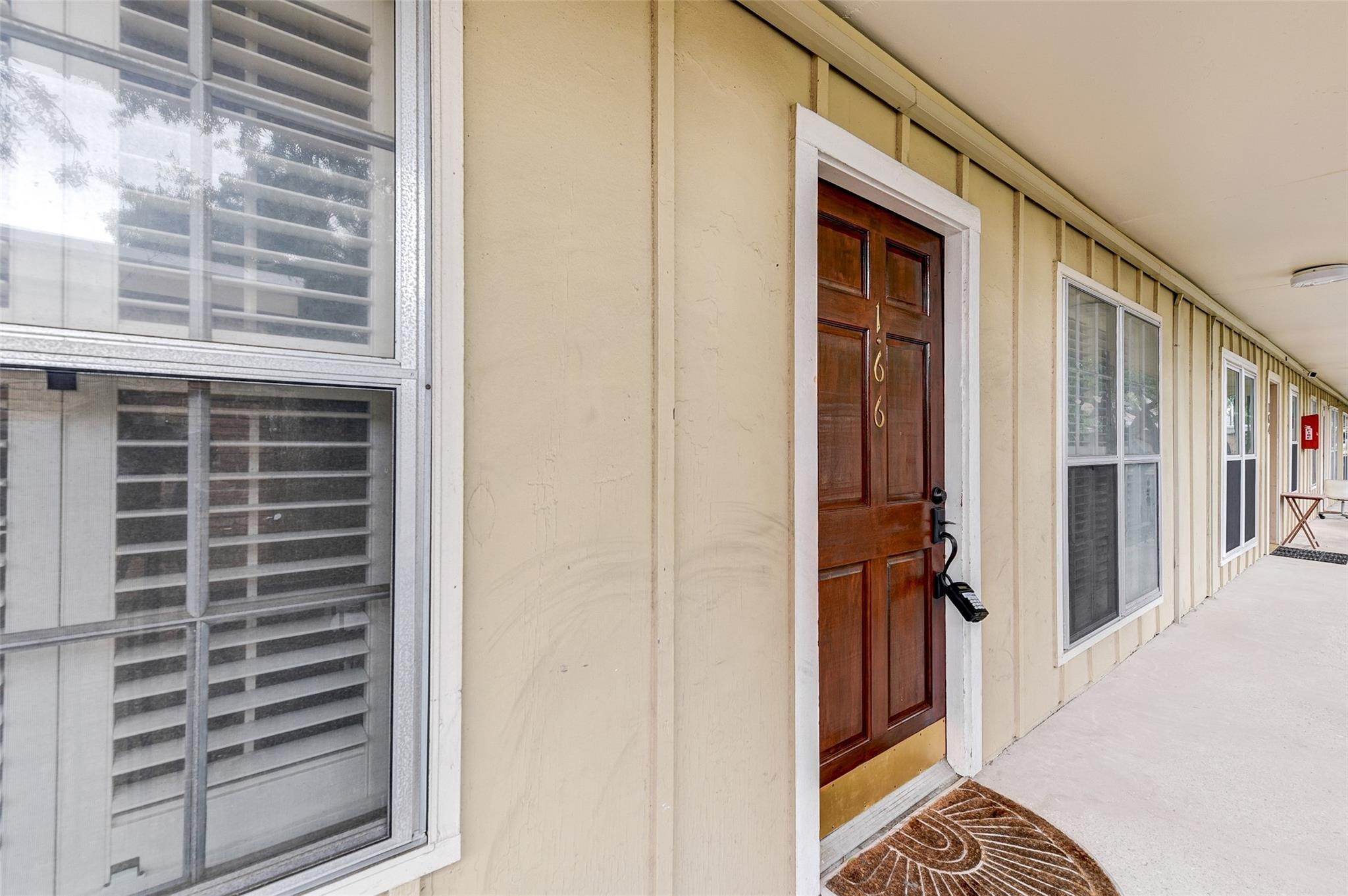 3224 Timmons Lane, Unit 166 Houston, TX 77027 - Photo 4 of 20