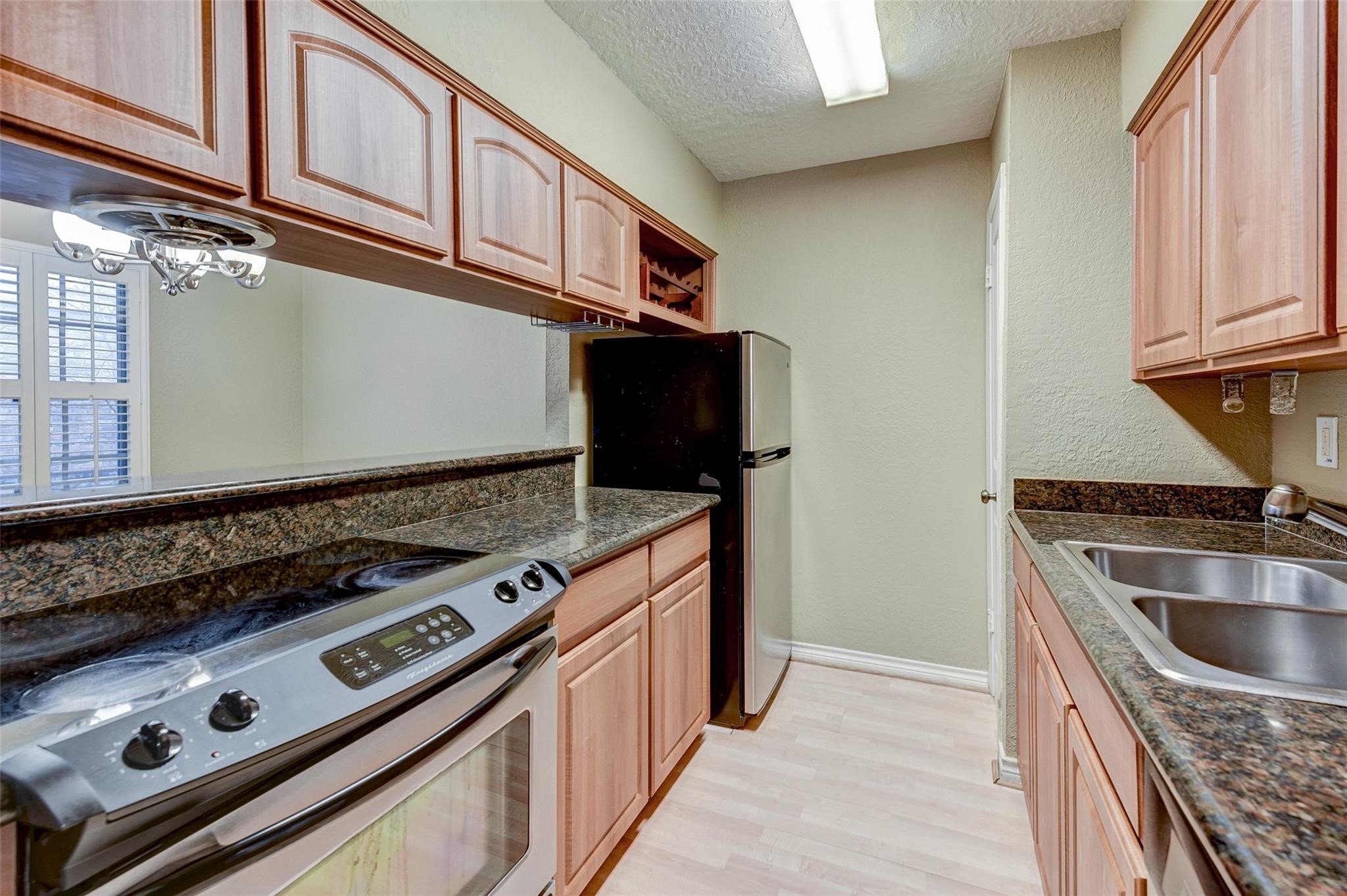3224 Timmons Lane, Unit 166 Houston, TX 77027 - Photo 10 of 20