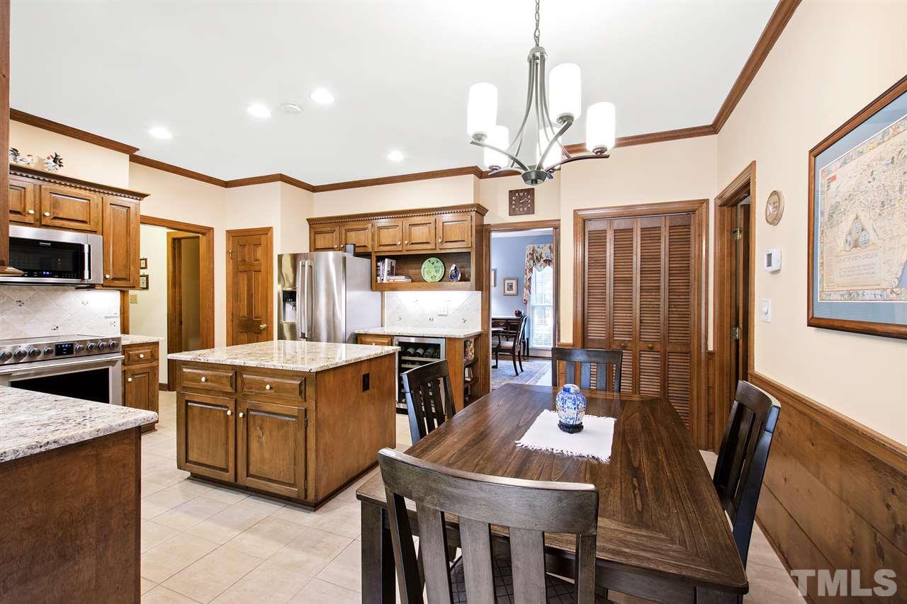 10713 Winding Wood Trail Raleigh, NC 27613 - Photo 8 of 30