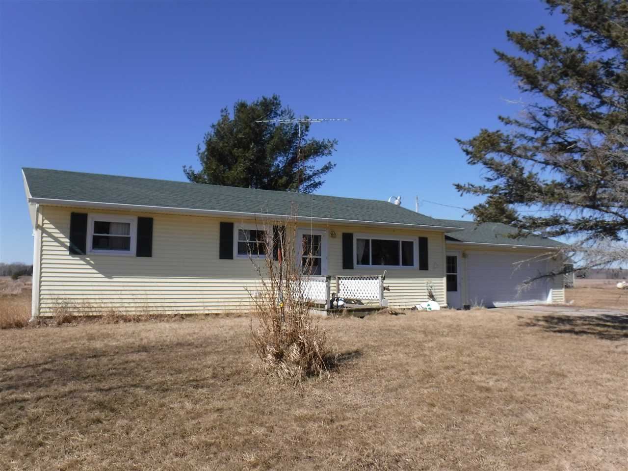 1184 Cruzen Road Harrisville, MI 48740 - Photo 1 of 13 1885641.JPG