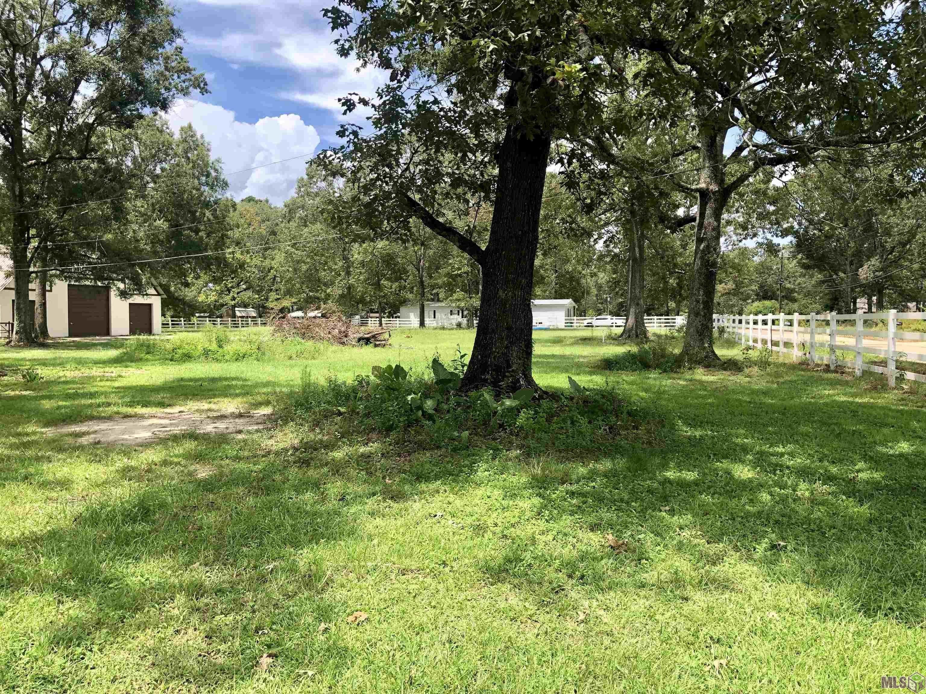 14388 Brown Road Denham Springs, LA 70726 - Photo 11 of 16 Gallery Image 11