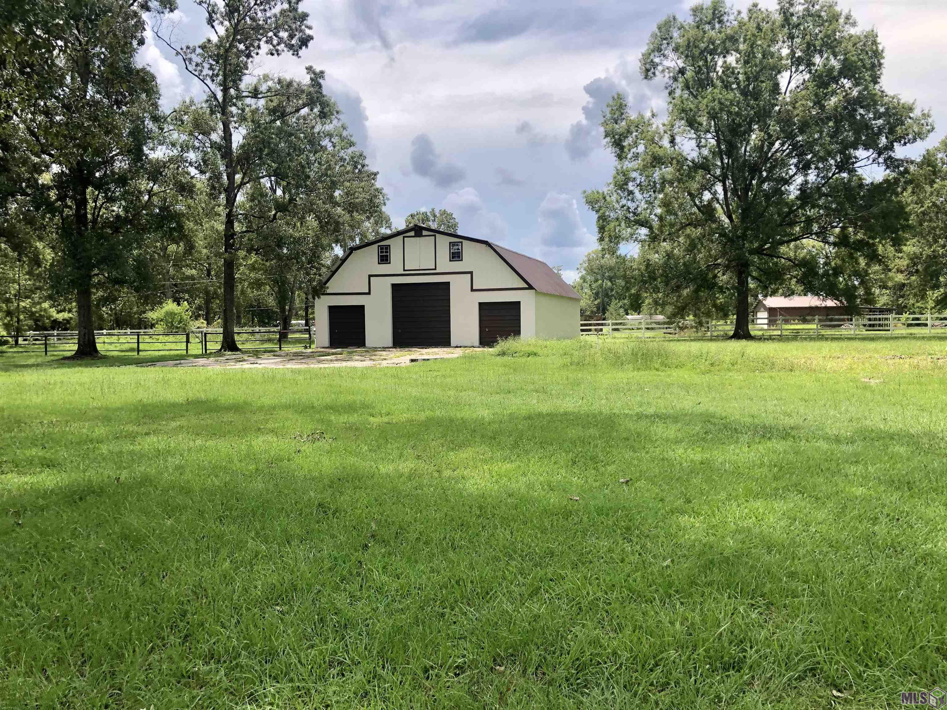 14388 Brown Road Denham Springs, LA 70726 - Photo 4 of 16 Gallery Image 4