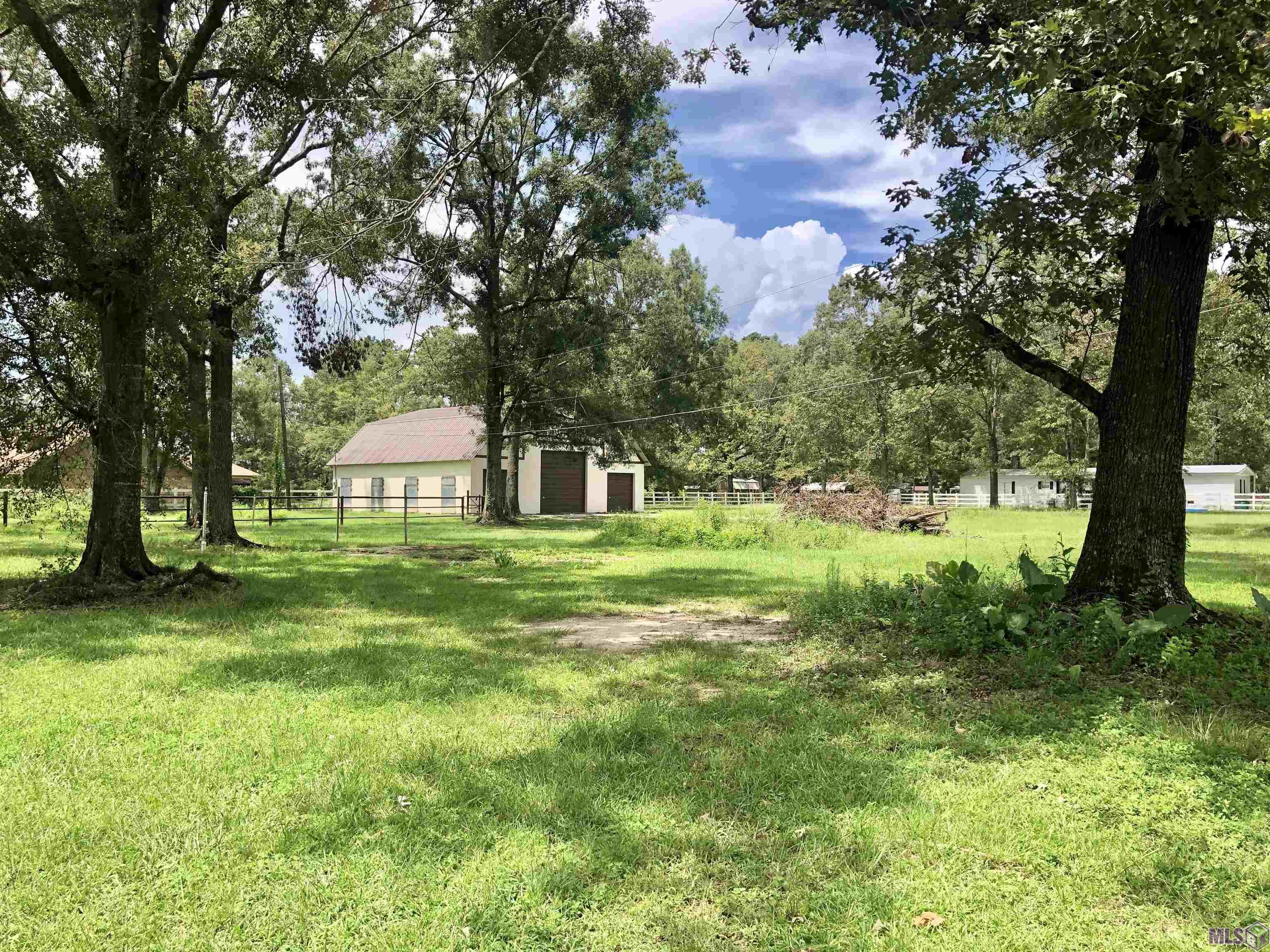 14388 Brown Road Denham Springs, LA 70726 - Photo 10 of 16 Gallery Image 10
