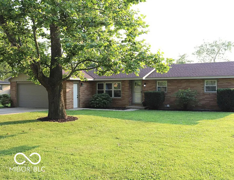 1015 Ranike Drive Anderson, IN 46012 - Photo 2 of 20
