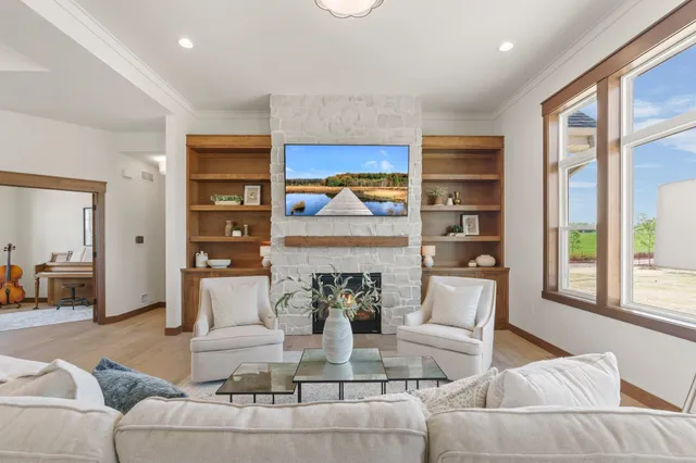 $1,250,000 | 3327 Colton Sun Prairie, Sun Prairie, WI 53590