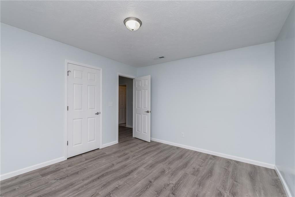 7001 Hickory Road Indianapolis, IN 46259 - Photo 20 of 25 Gallery Image 20