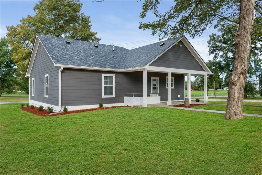 7001 Hickory Road Indianapolis, IN 46259 - Photo 21 of 25 Gallery Image 21