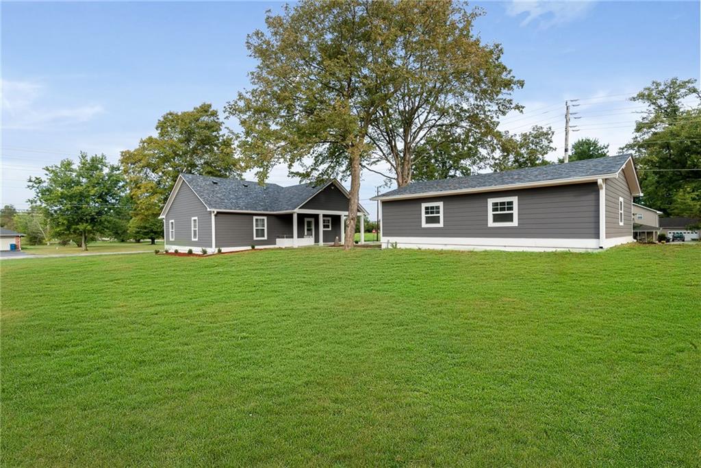 7001 Hickory Road Indianapolis, IN 46259 - Photo 22 of 25 Gallery Image 22