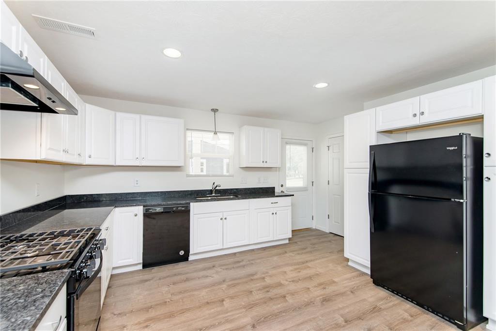 7001 Hickory Road Indianapolis, IN 46259 - Photo 5 of 25 Gallery Image 5