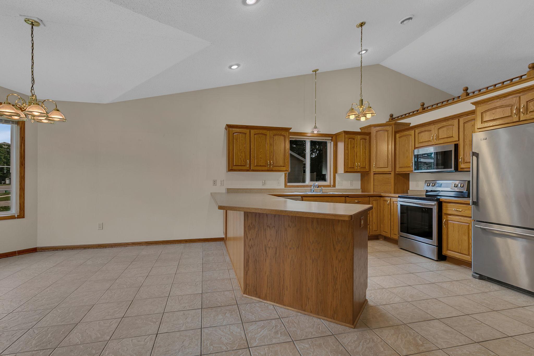 1812 Maple Lane St. Cloud, MN 56304 - Photo 3 of 26