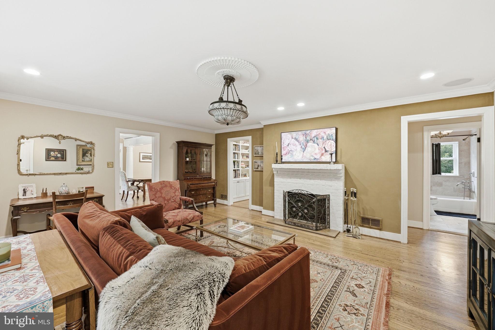 11744 Stuart Mill Road Oakton, VA 22124 - Photo 7 of 66 Gallery Image 7