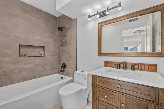 $1,099,000 | 5639 Pony Court, Oceanside, CA 92057