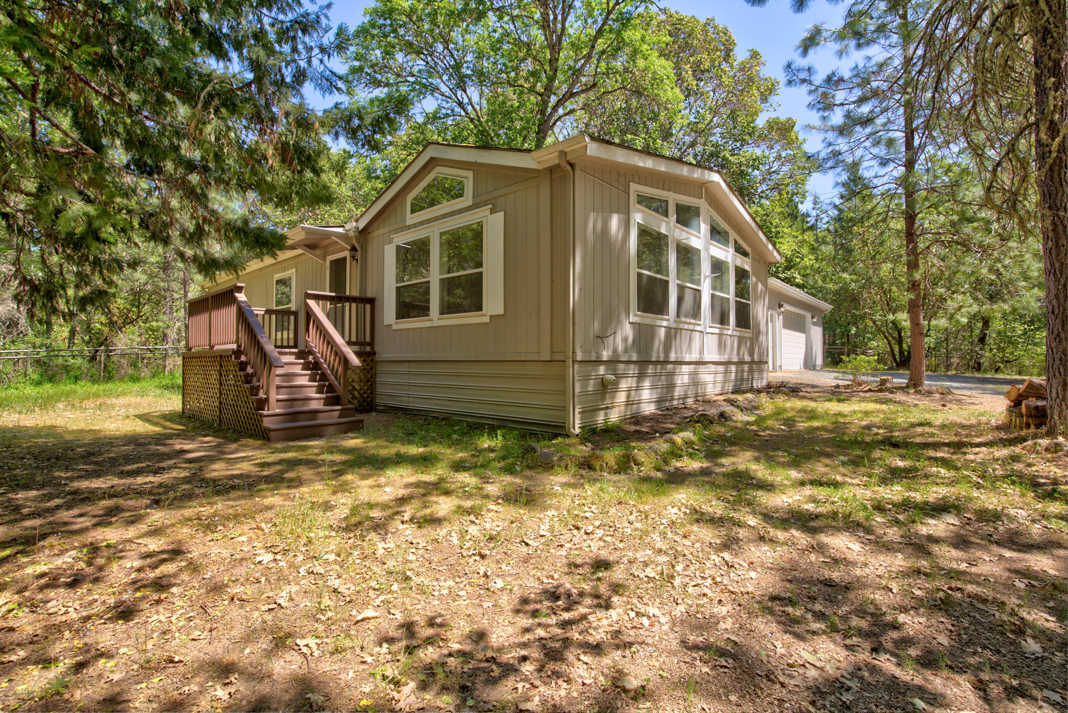 2396 Galice Road Merlin, OR 97532 - Photo 3 of 28 2396 Galice002