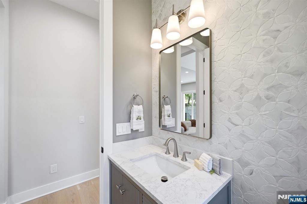 11 Rale Terrace Livingston, NJ 07039 - Photo 10 of 30