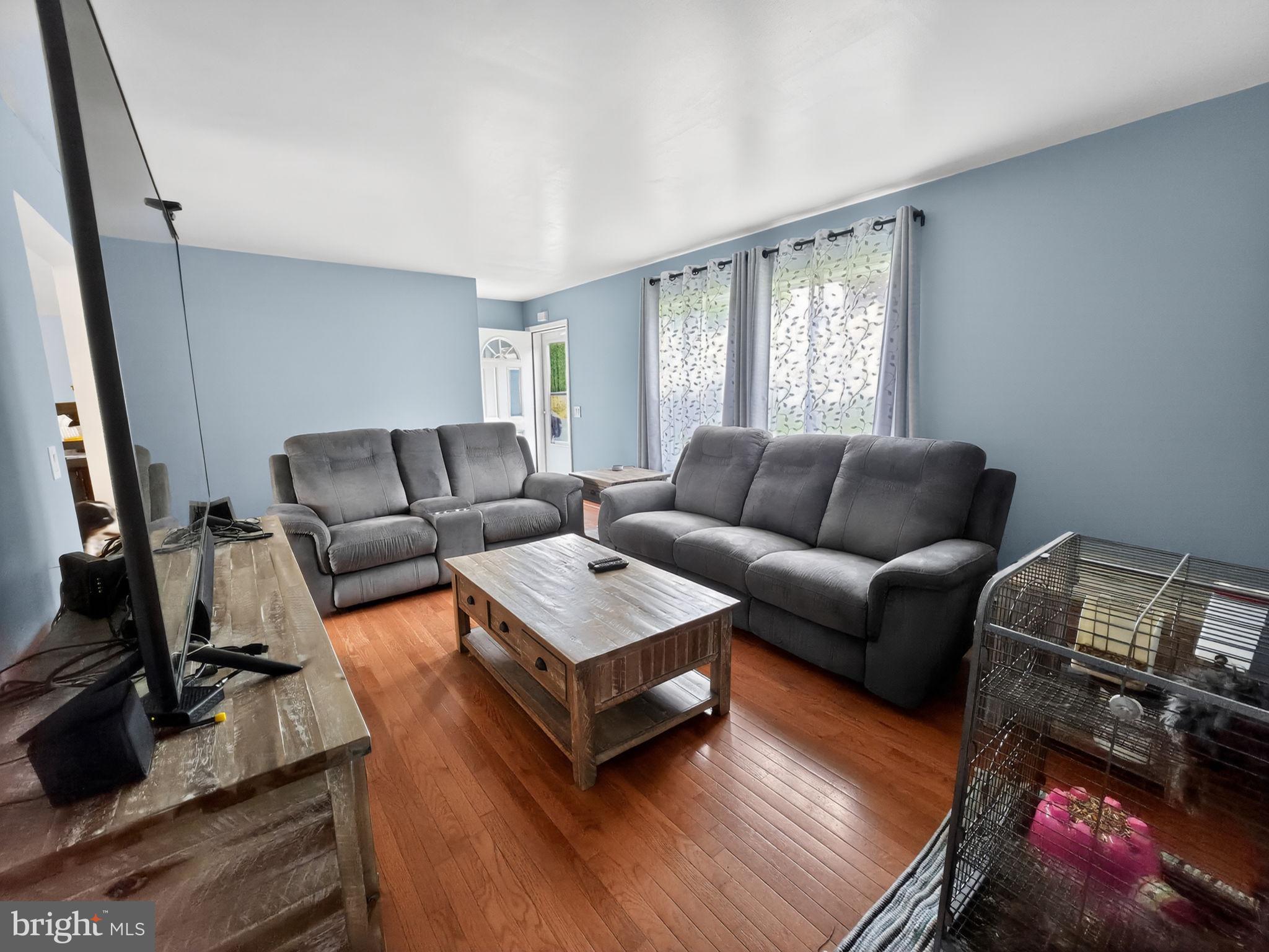 544 Bauer Road Bath, PA 18014 - Photo 4 of 44