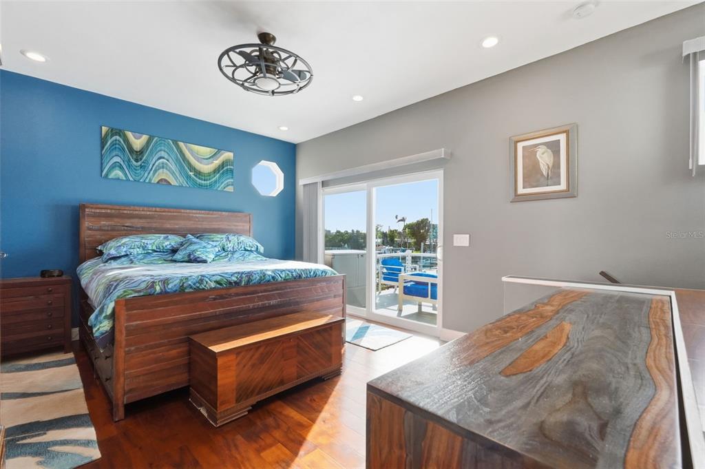 532 Crystal Drive Madeira Beach, FL 33708 - Photo 26 of 48