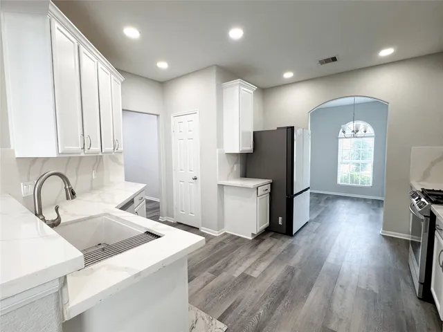 $2,100 | 19719 Allenwick Hills Court, Cypress, TX 77429