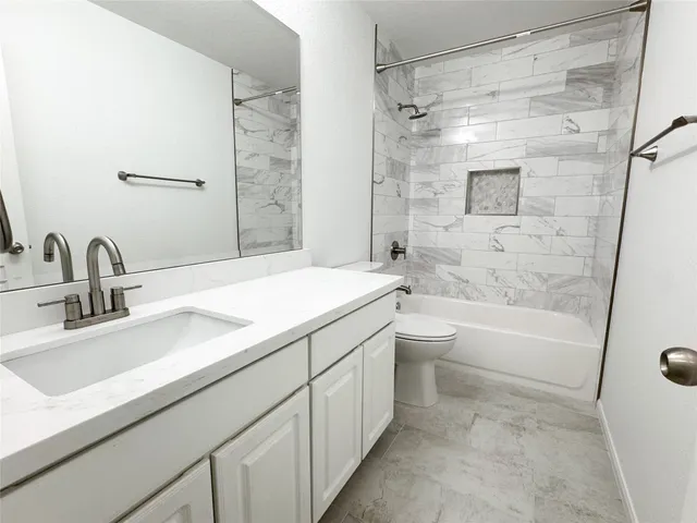 $2,100 | 19719 Allenwick Hills Court, Cypress, TX 77429