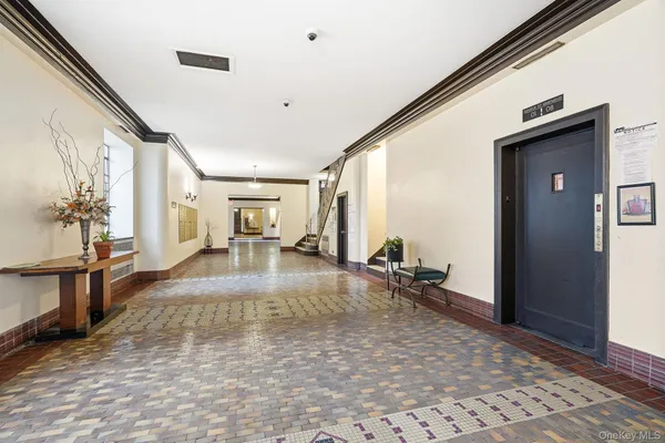 $349,998 | 601 Pelham Parkway North, Unit 106 | Bronxwood