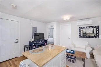 $4,100 | 84 Emerson Street, Unit 2, Boston, MA 02127