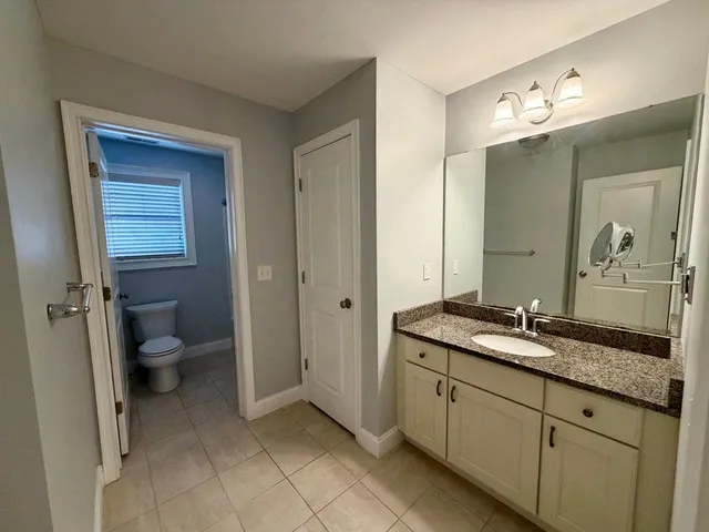 $2,900 | 75 Deerwood Drive, Unit D, Nashua, NH 03063